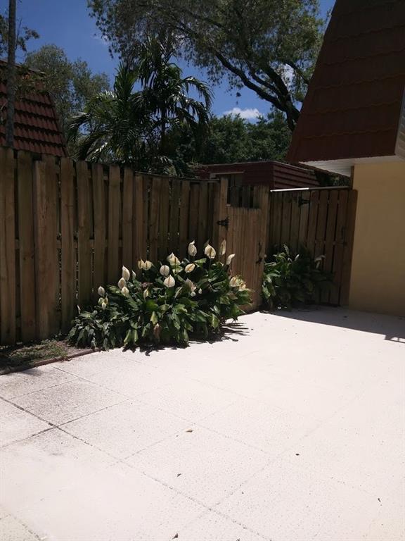 WATERFORD COURTYARDS - Residential