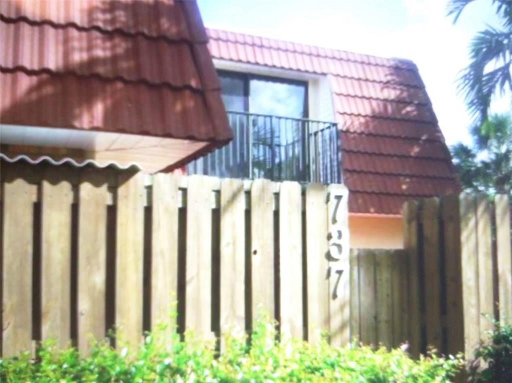WATERFORD COURTYARDS - Residential