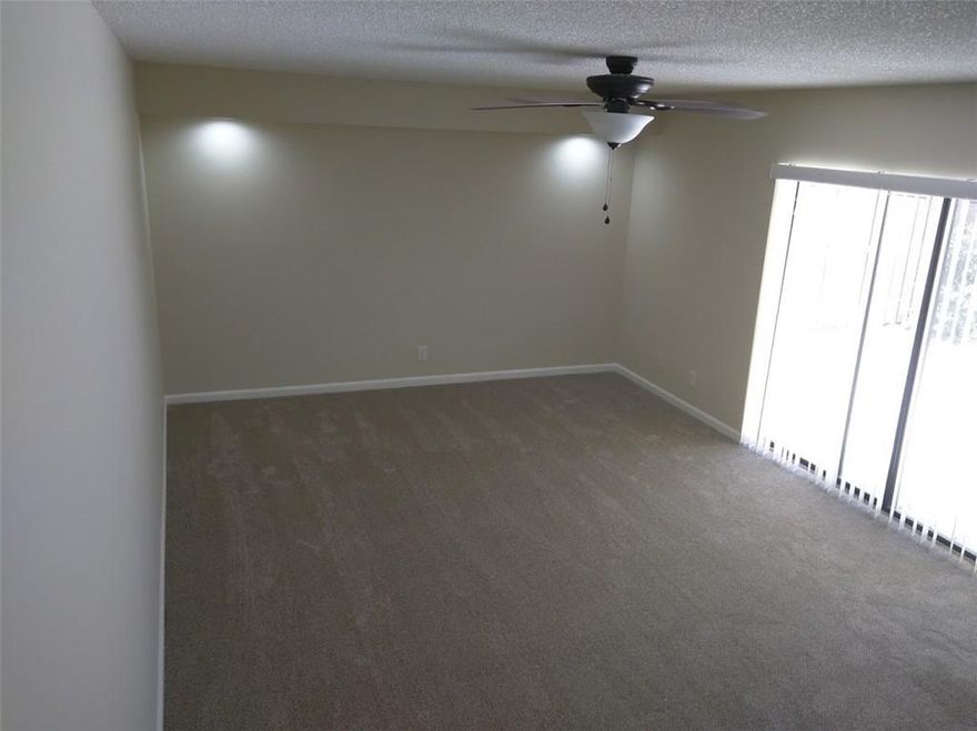 Great, move-in condition 2 bedrooms, 2.5 bath, in the heart of Plantation (Central Park). Lots of natural light, new kitchen, new carpet, new ceiling fans with lighting, new a/c unit in 2015, courtyard with patio, two assigned parking spots, community pool & a car-wash station.