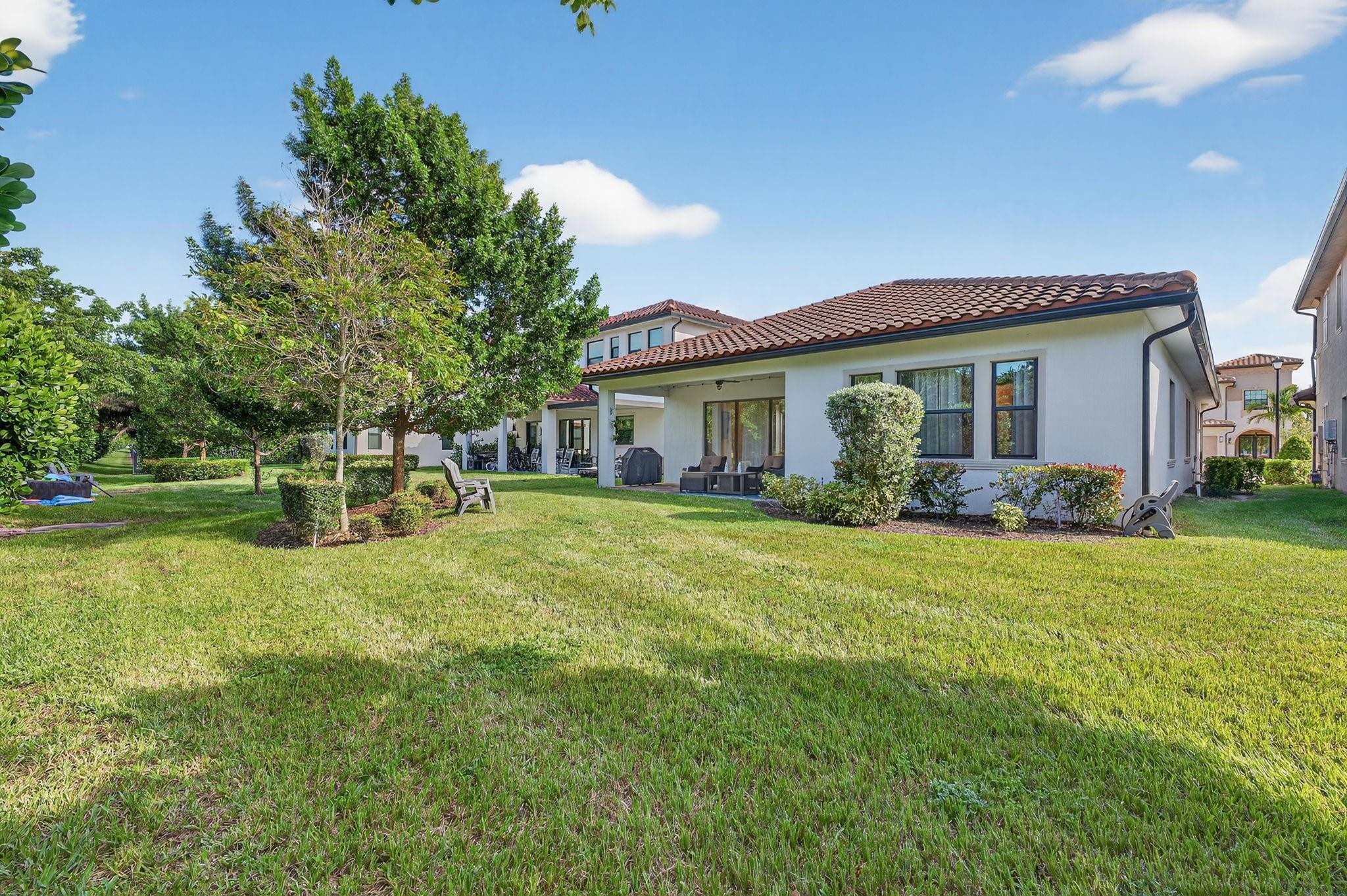 PARKLAND BAY - Residential