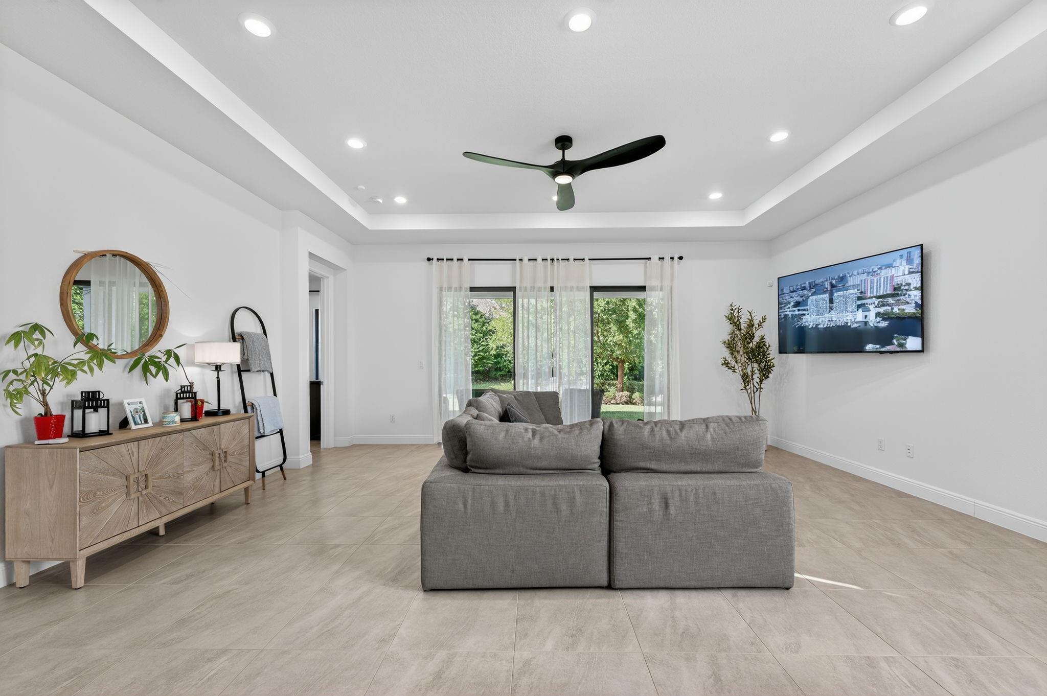 PARKLAND BAY - Residential