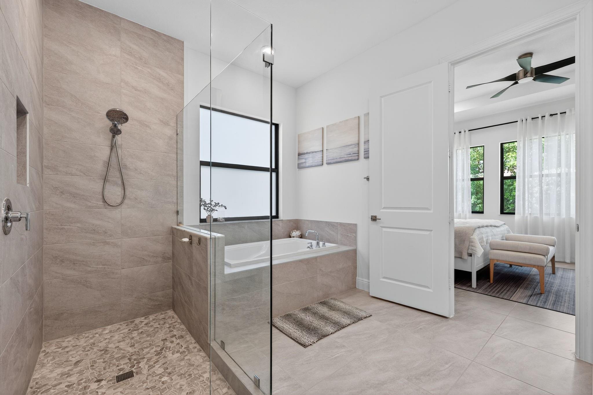 PARKLAND BAY - Residential
