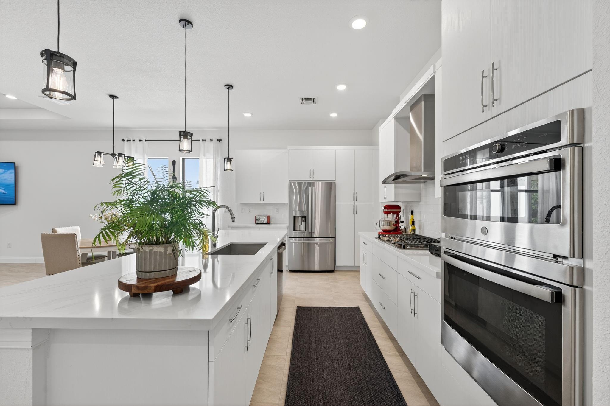 12155 N Baypoint Cir