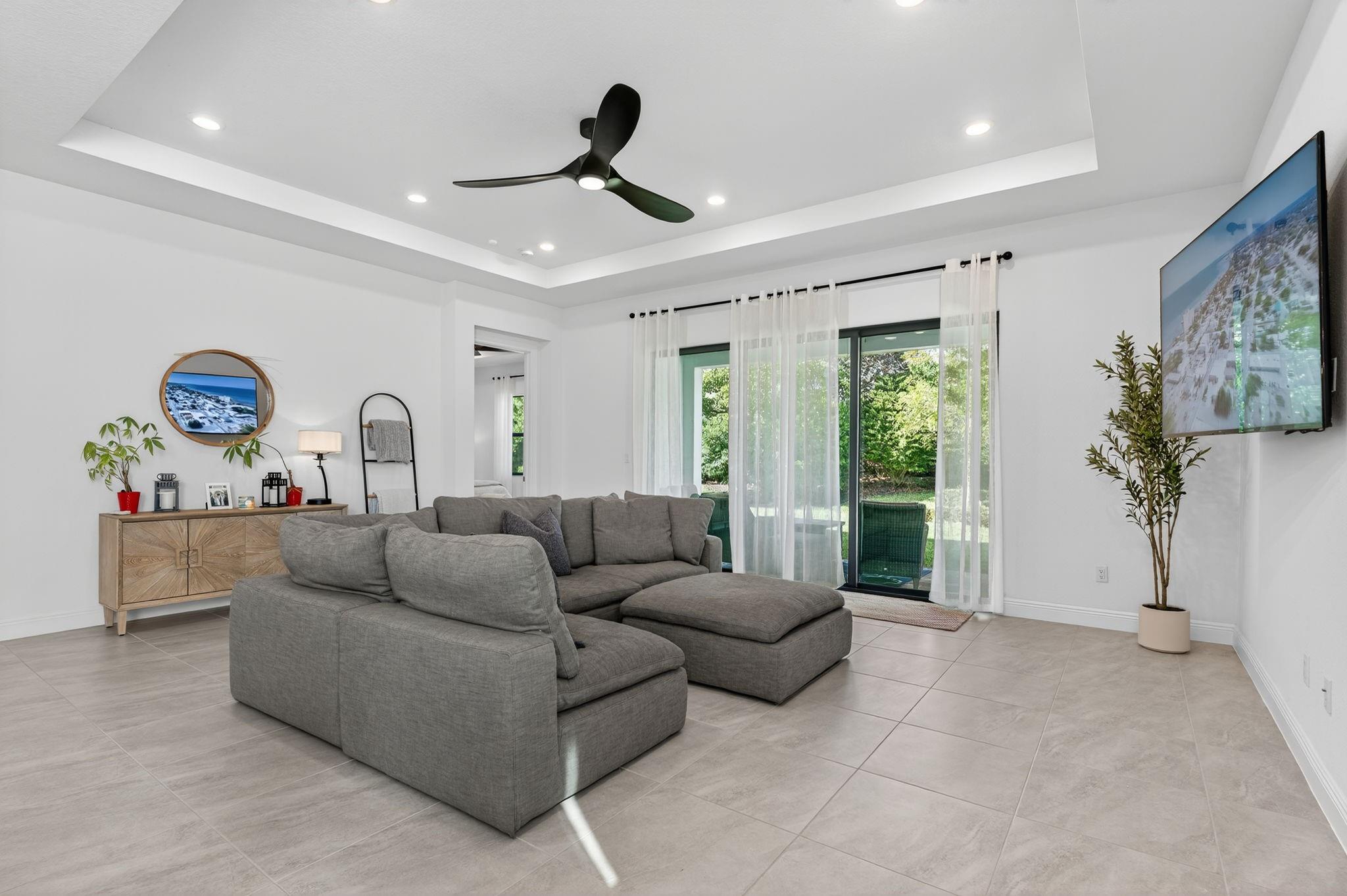 PARKLAND BAY - Residential