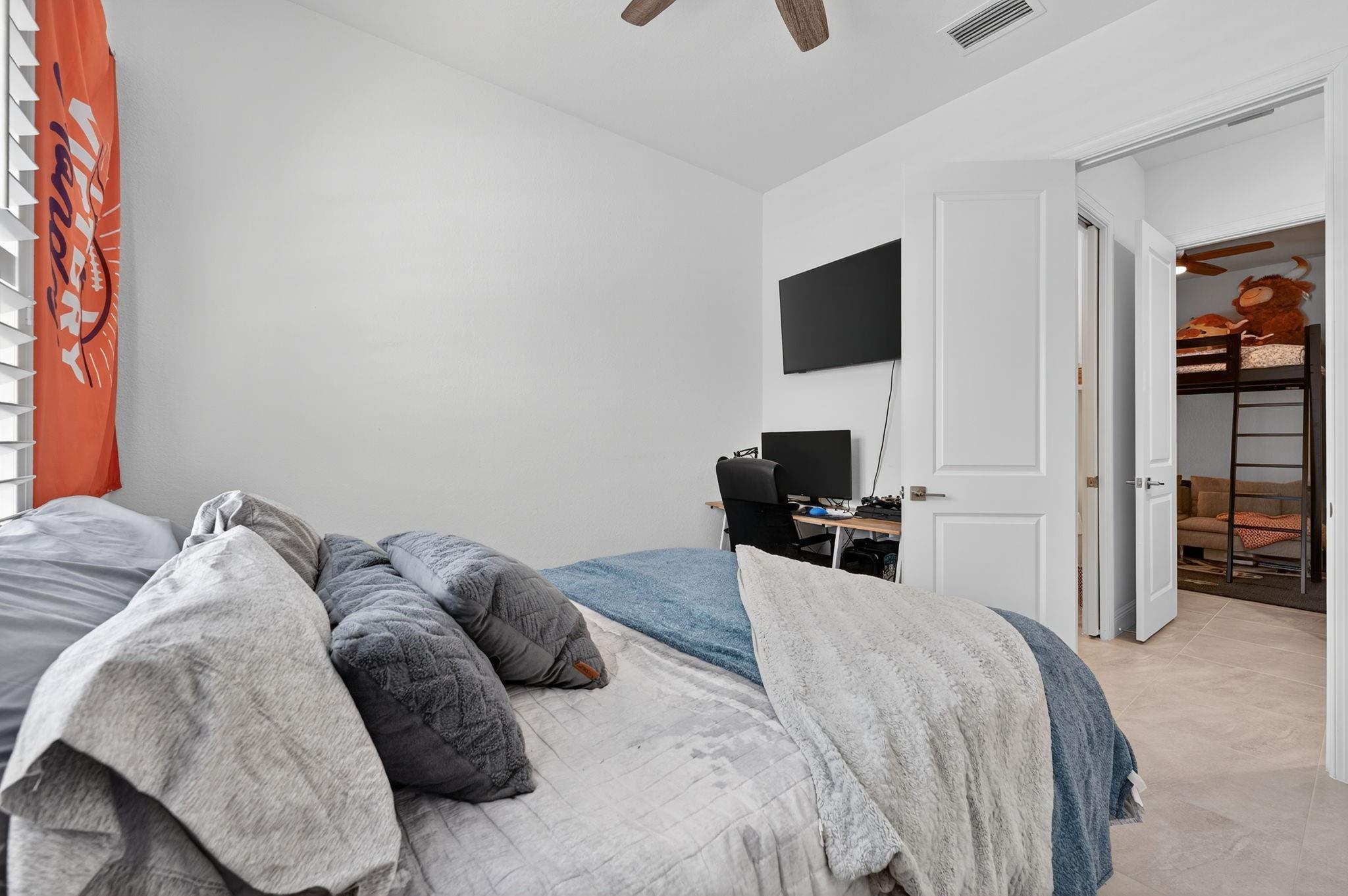 PARKLAND BAY - Residential