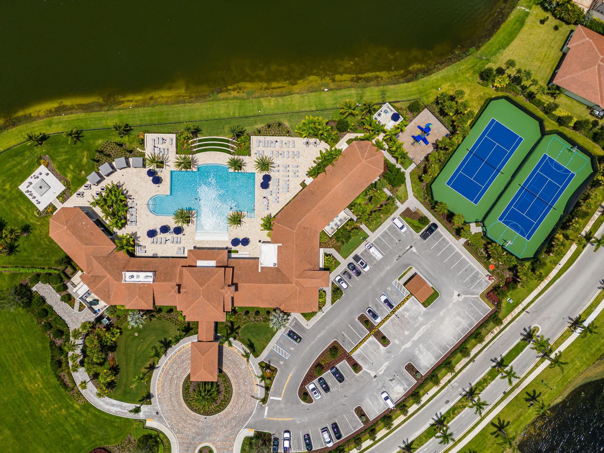 PARKLAND BAY - Residential