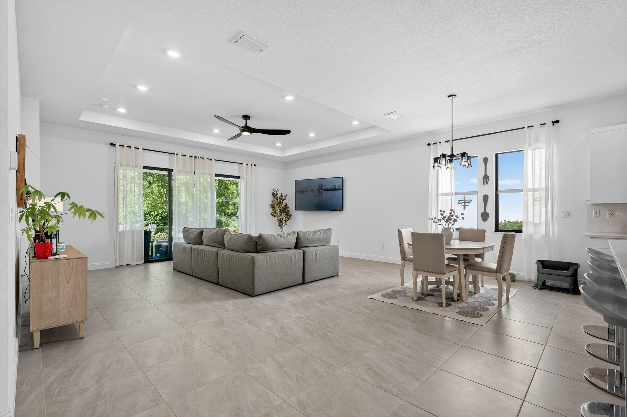 PARKLAND BAY - Residential