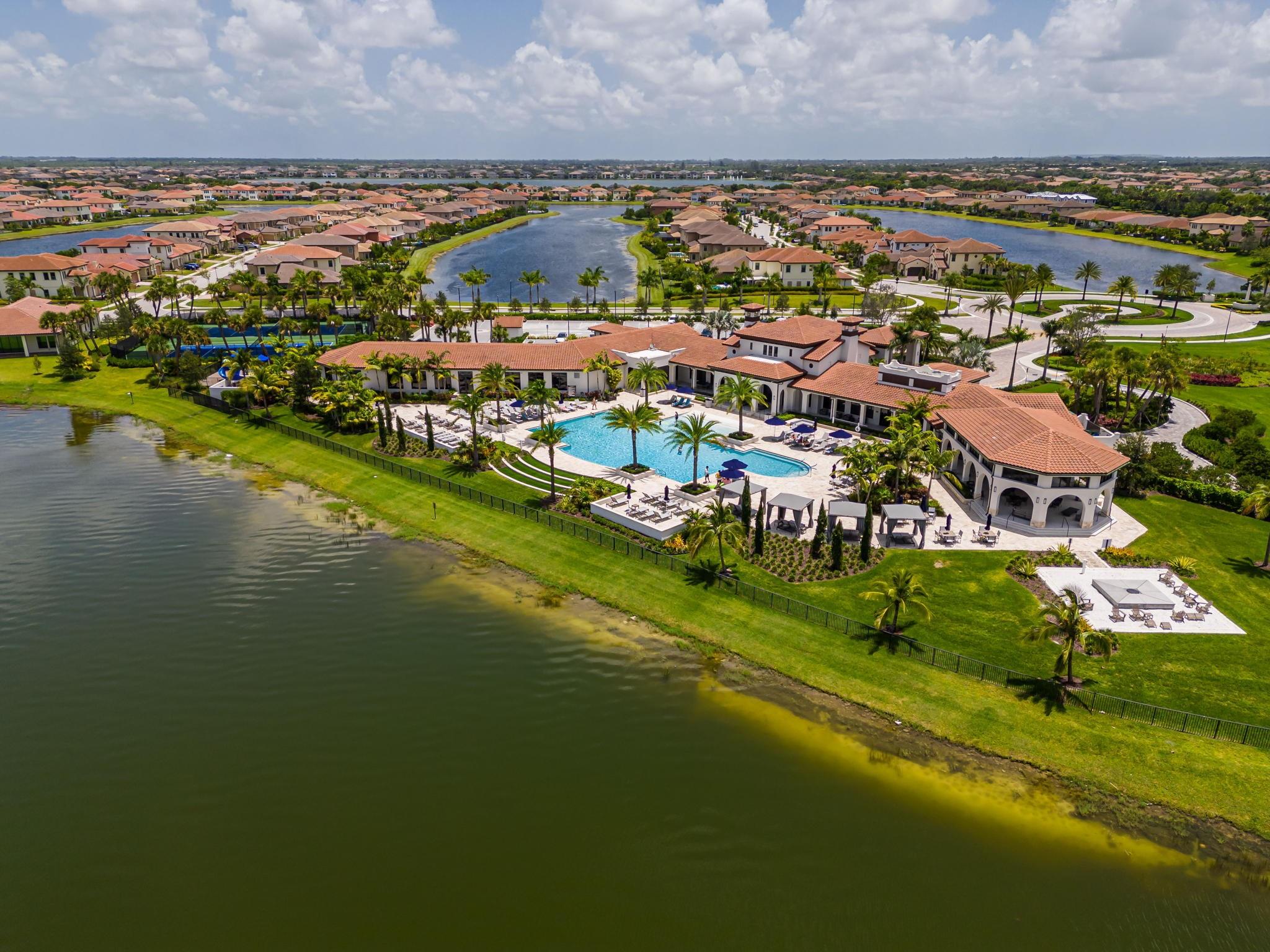 PARKLAND BAY - Residential