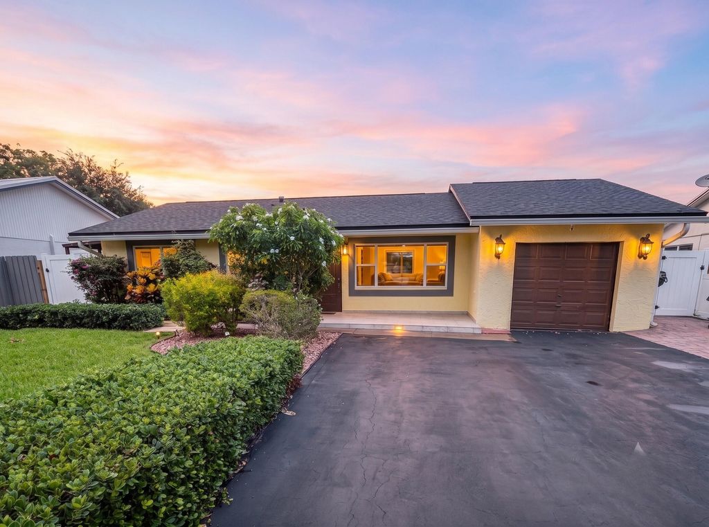 Photo of 9585 Affirmed Lane, Boca Raton, FL 33496 (MLS # B26040452)