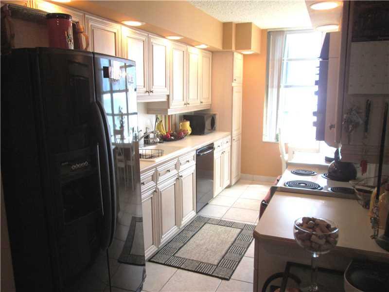 PLAZA SOUTH CONDO - Residential Lease