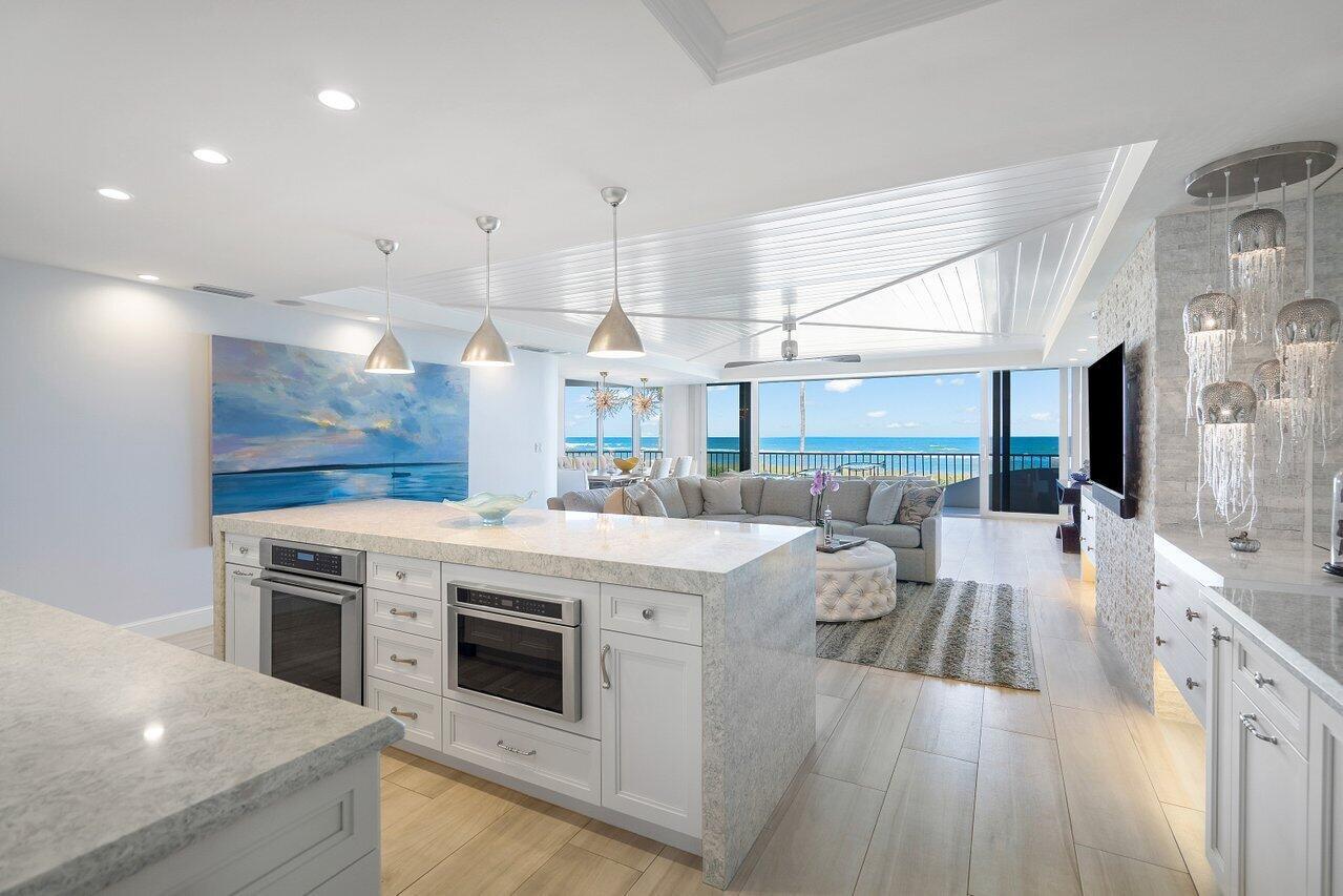 SAILFISH POINT - Residential