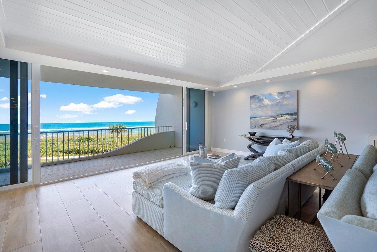 SAILFISH POINT - Residential