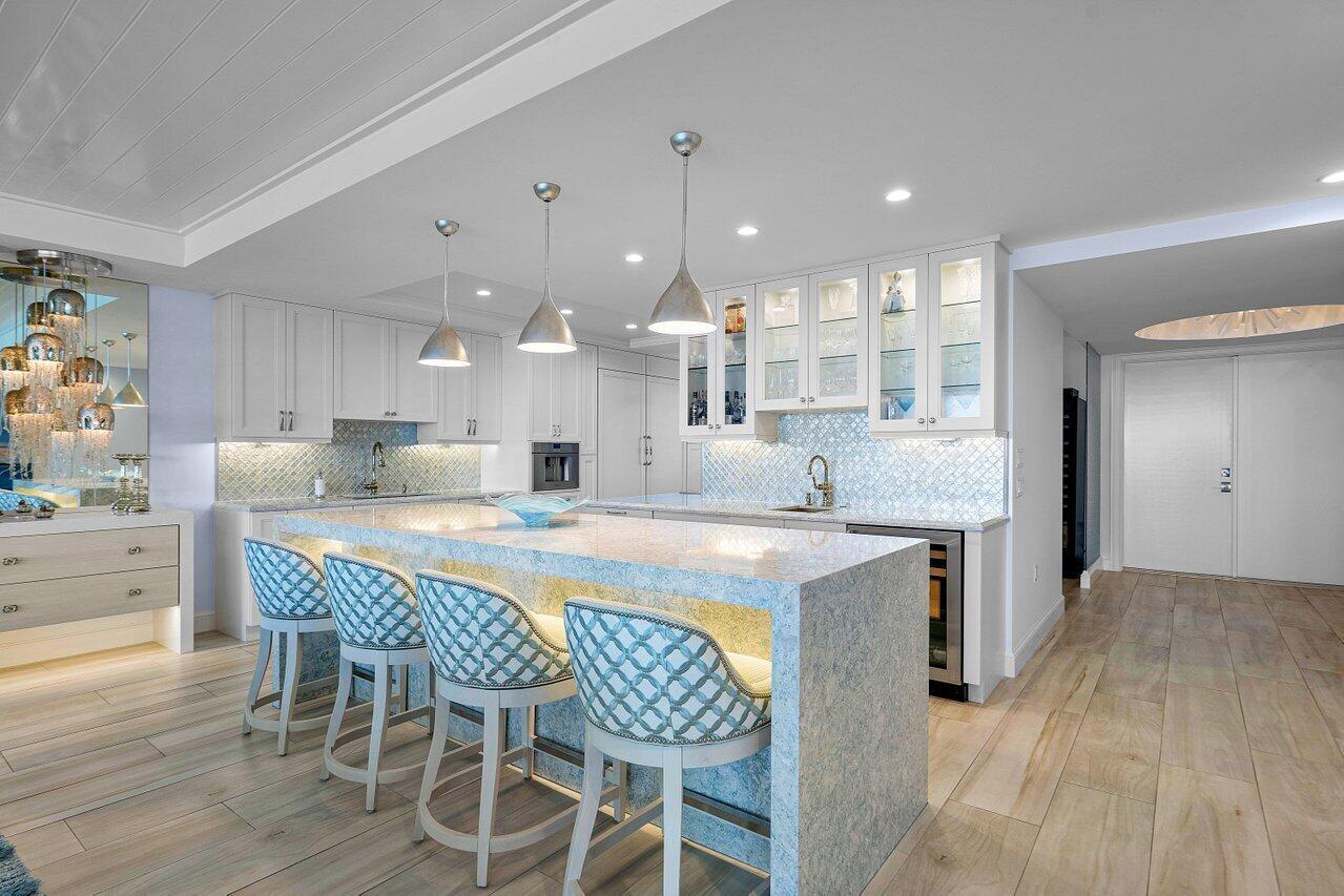 SAILFISH POINT - Residential