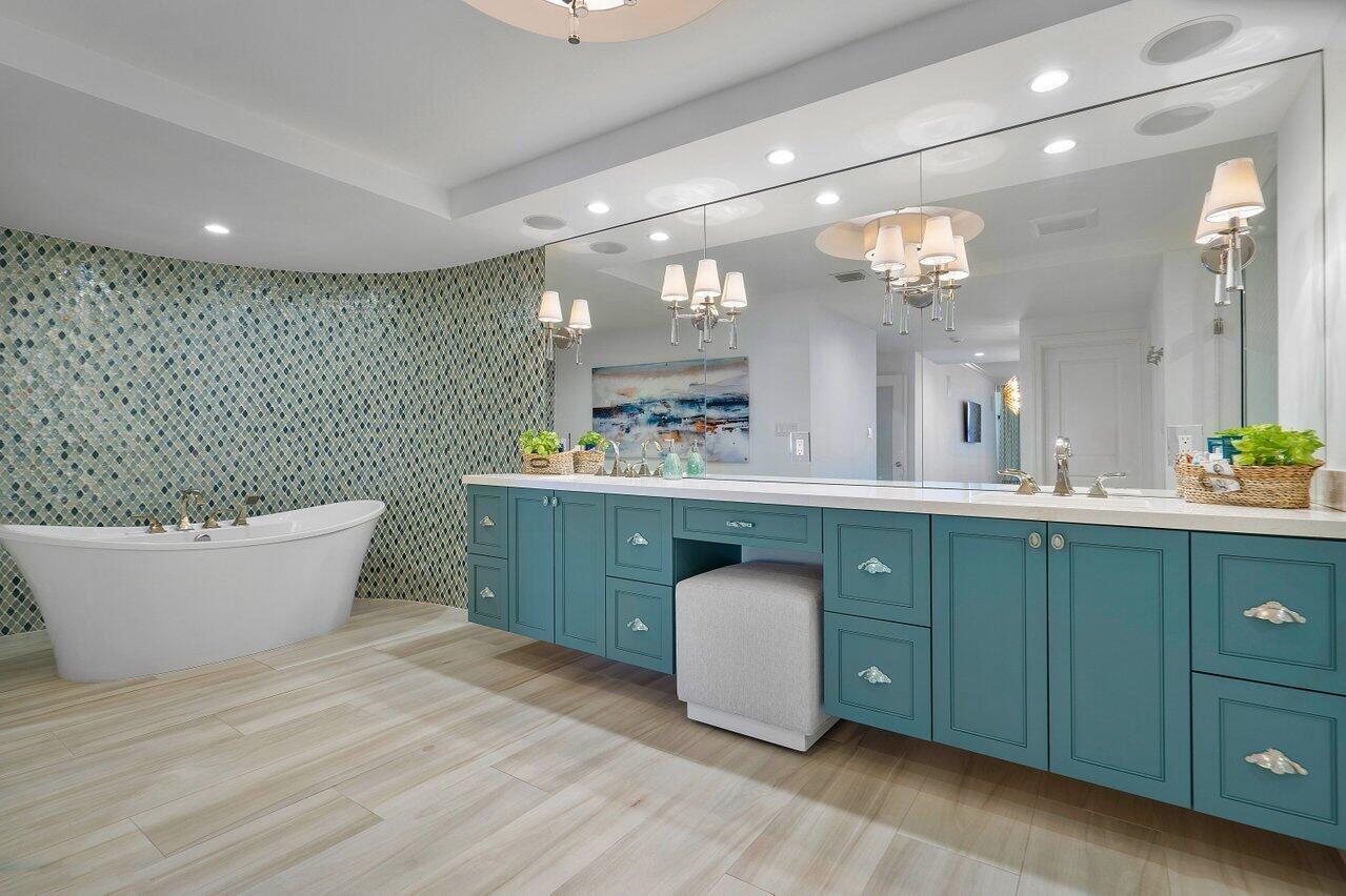 SAILFISH POINT - Residential