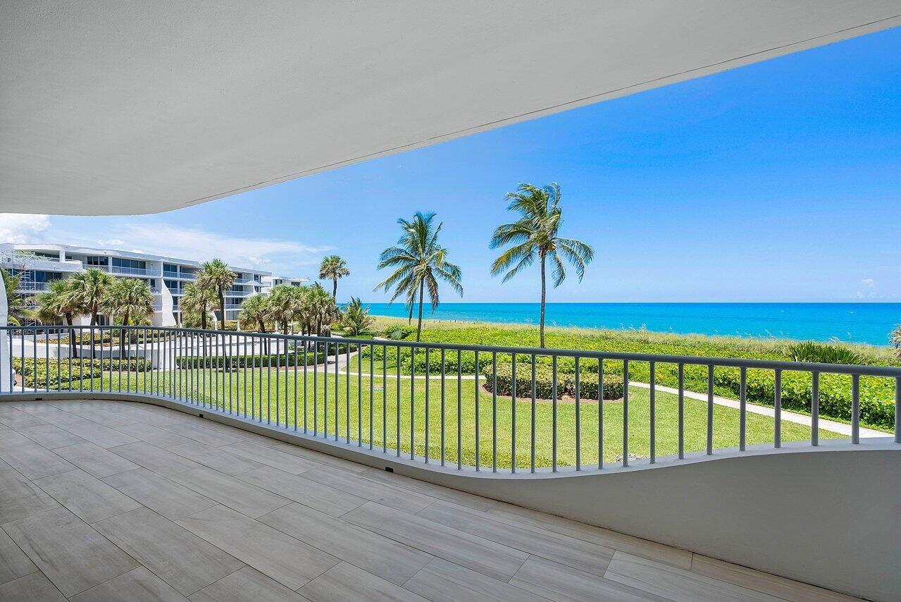 SAILFISH POINT - Residential