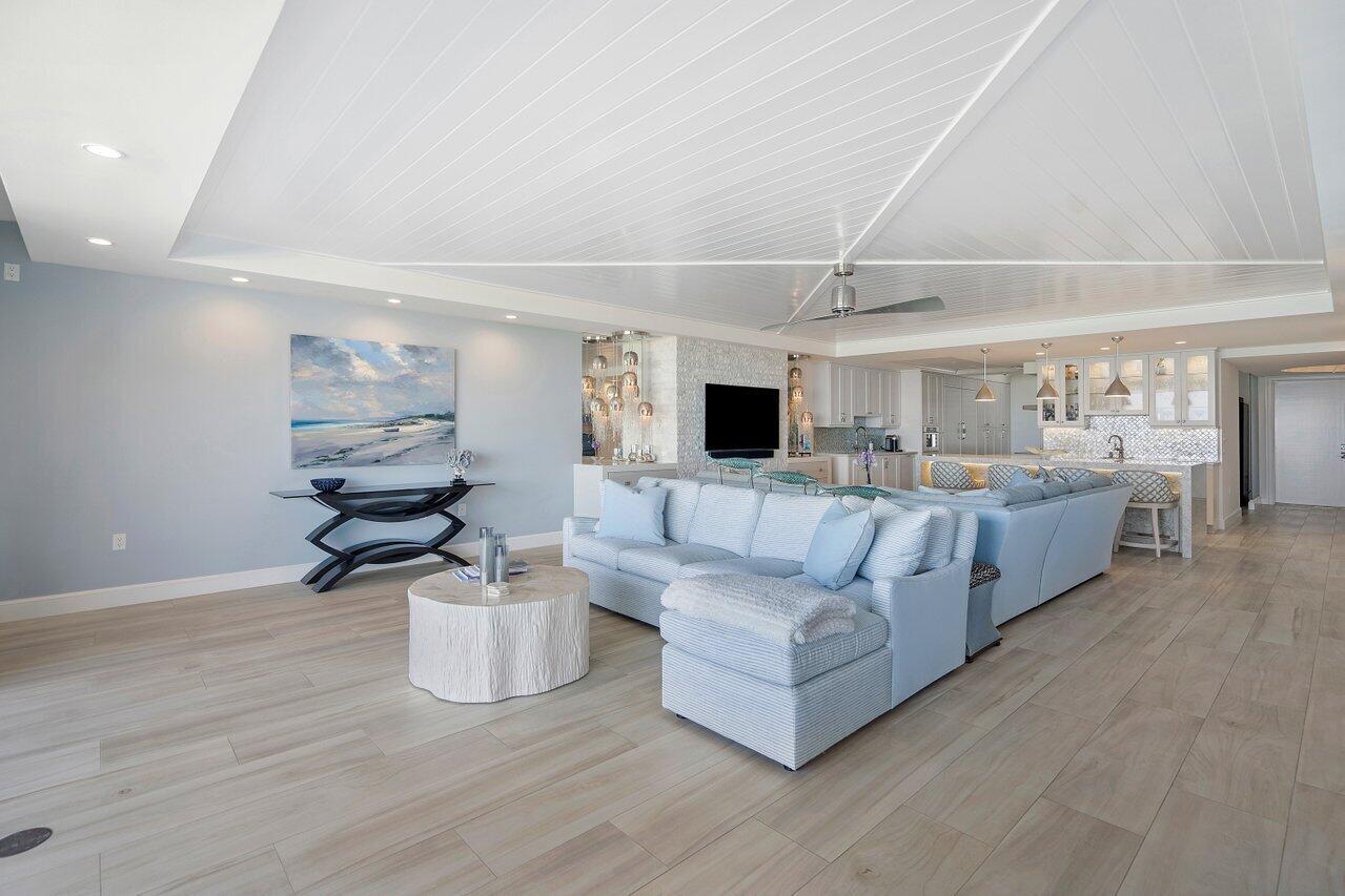 SAILFISH POINT - Residential