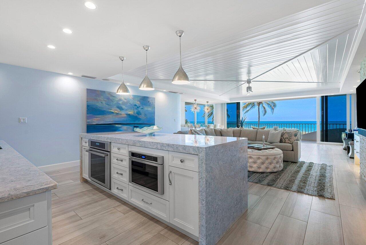 SAILFISH POINT - Residential