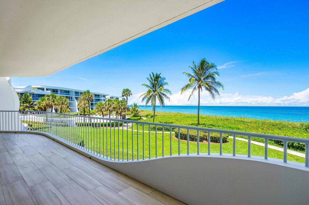 SAILFISH POINT - Residential