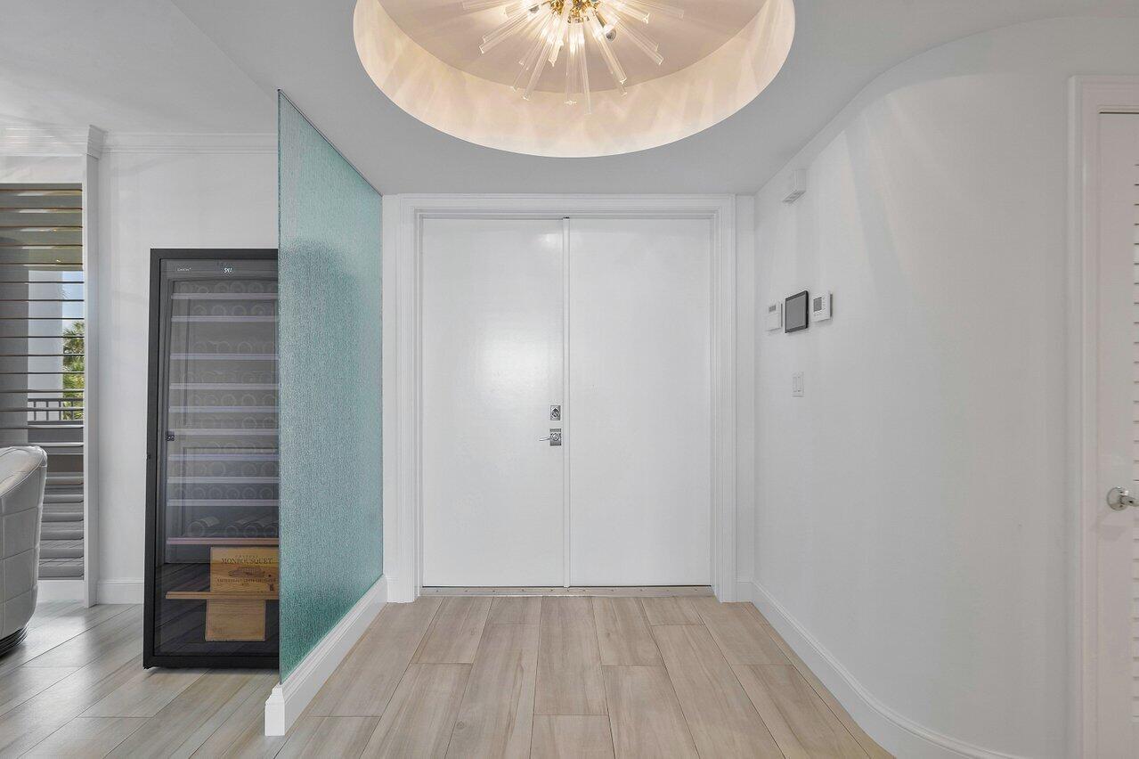 SAILFISH POINT - Residential