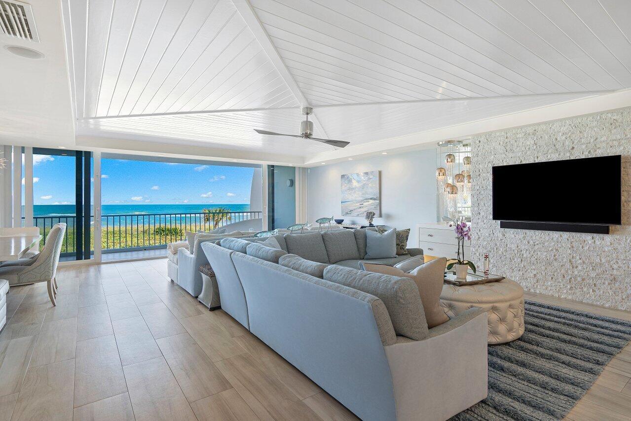SAILFISH POINT - Residential
