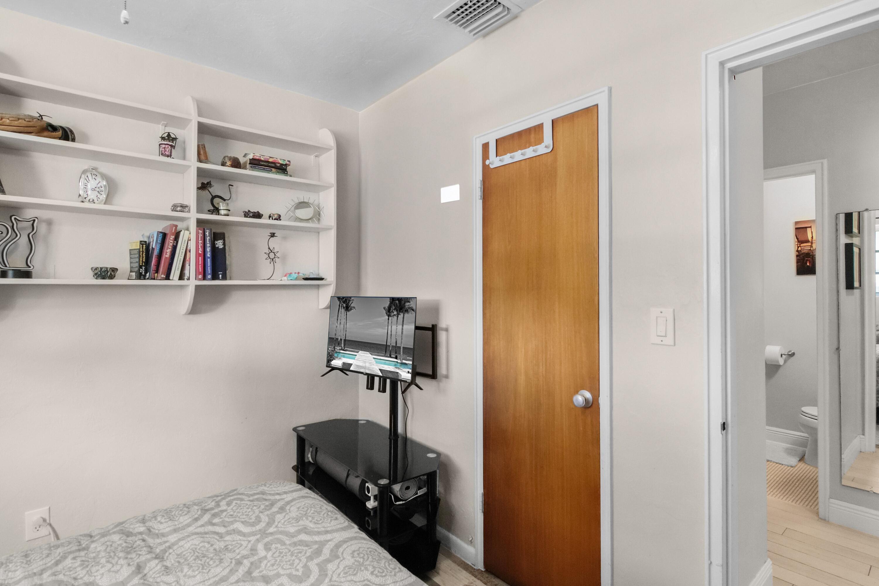 EL MONTE PARK - Residential