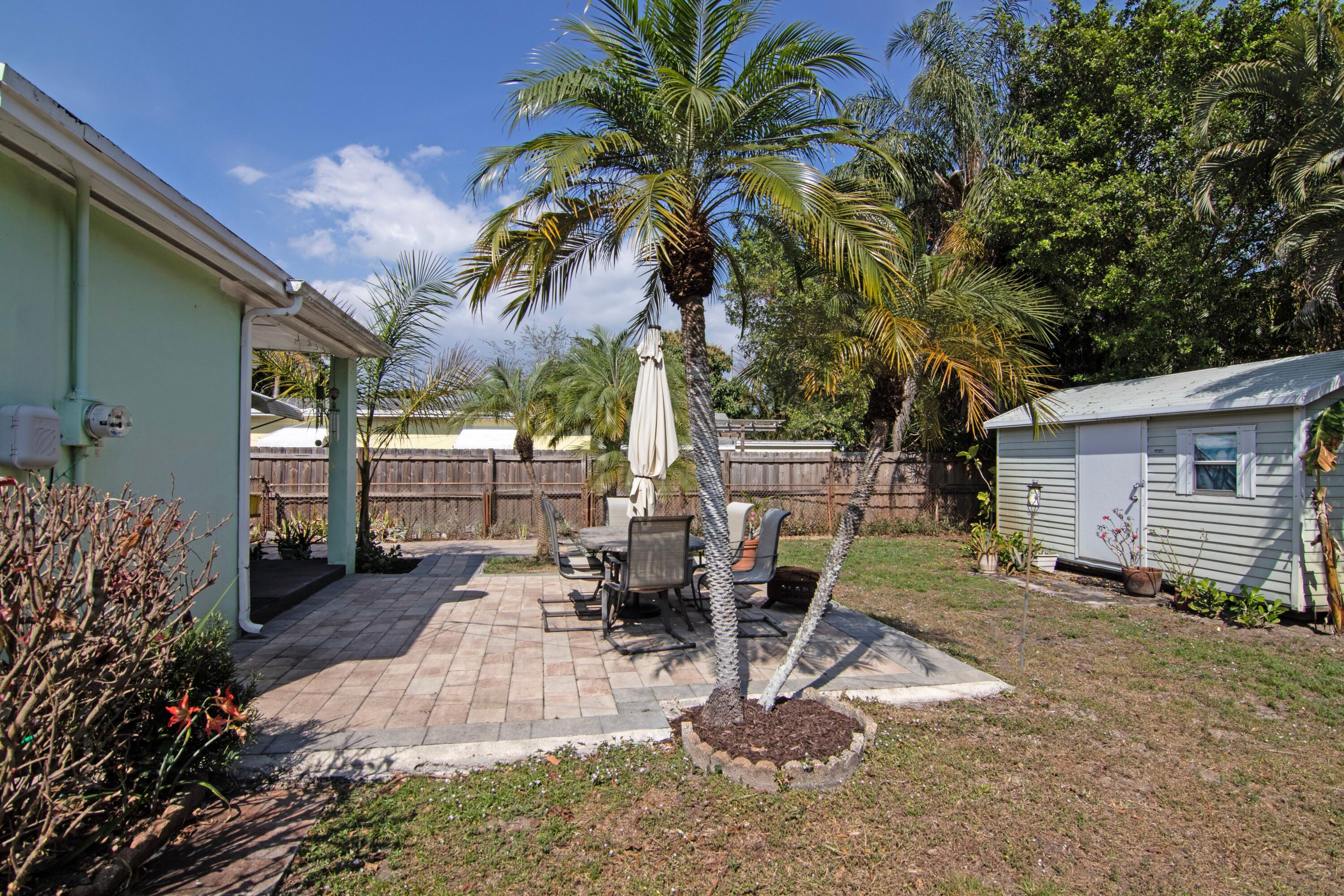 EL MONTE PARK - Residential