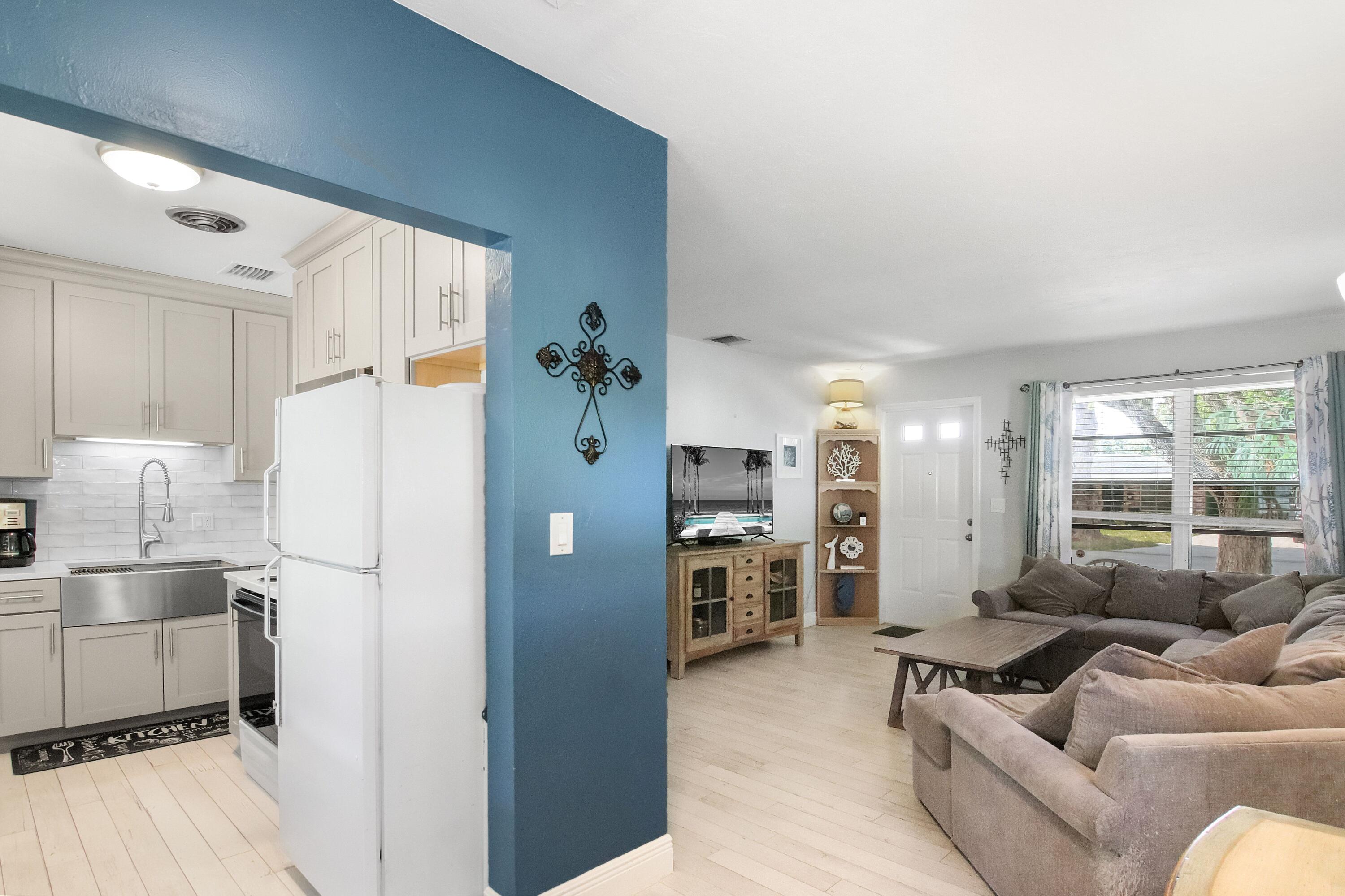 EL MONTE PARK - Residential