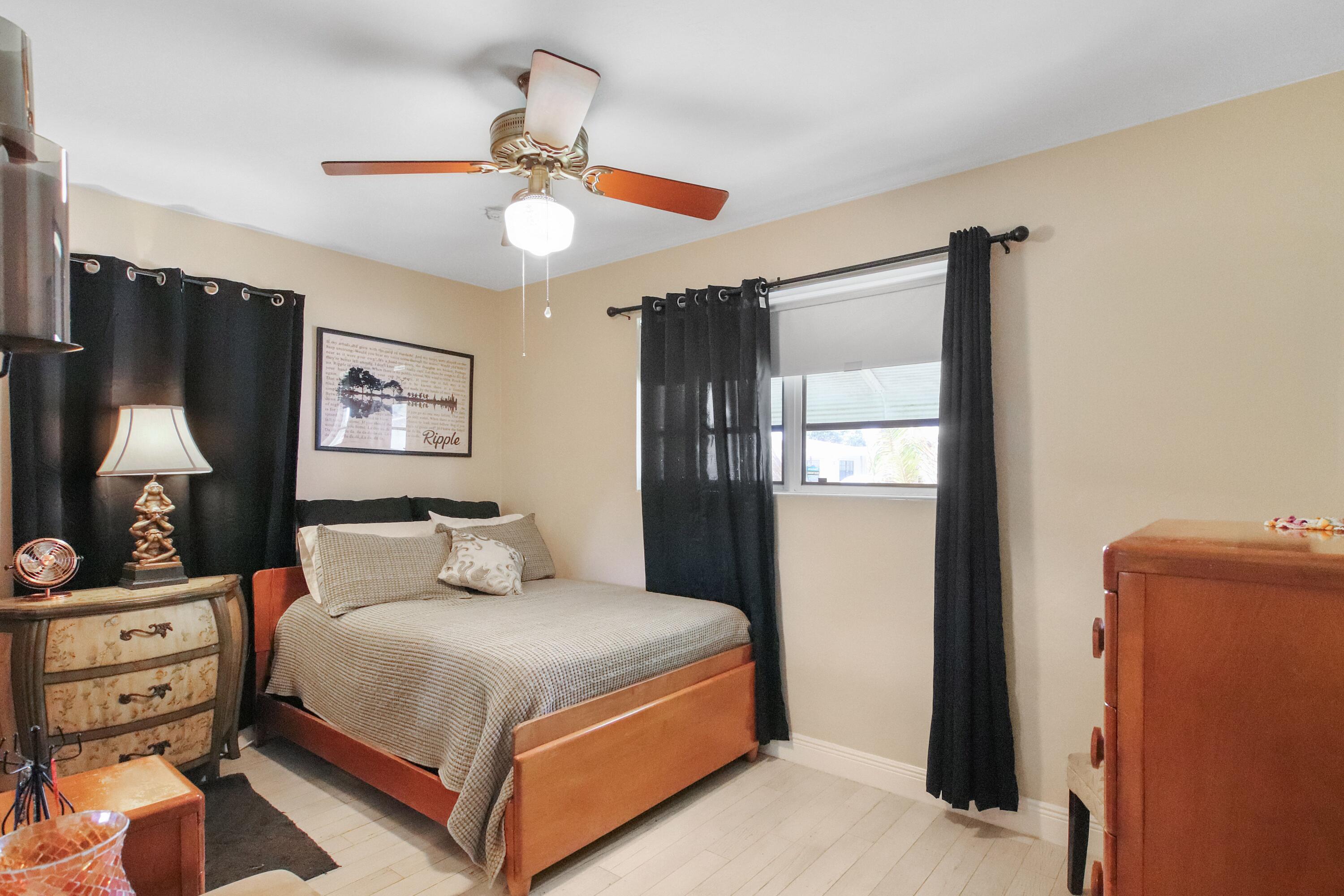 EL MONTE PARK - Residential