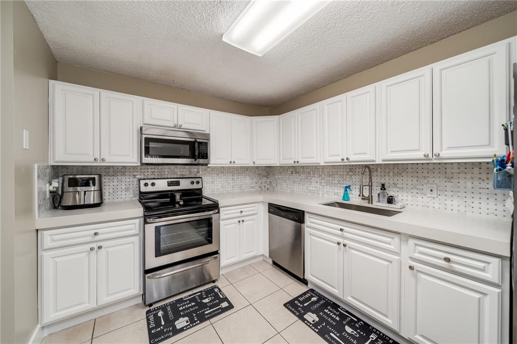 Boca Pointe - Residential