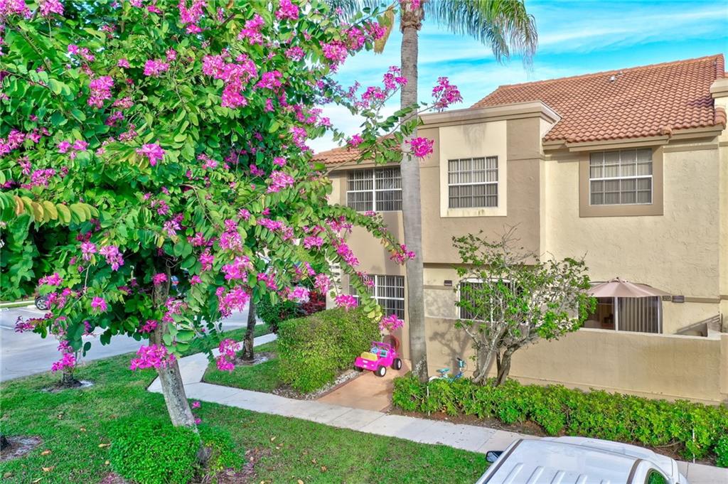 Boca Pointe - Residential