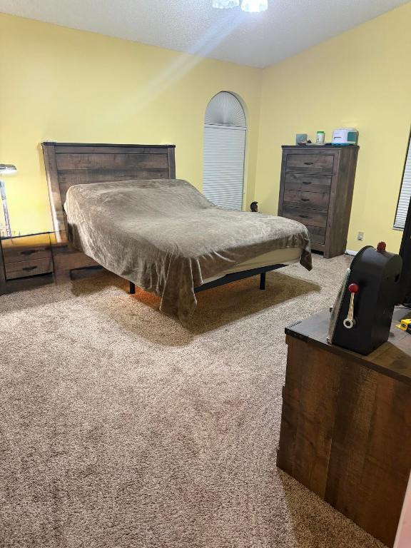 Woodmont Tr 71 105-14 B - Residential