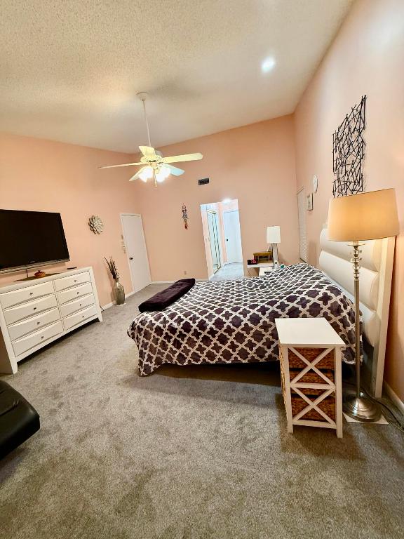 Woodmont Tr 71 105-14 B - Residential