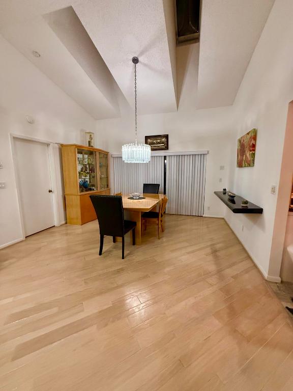 Woodmont Tr 71 105-14 B - Residential