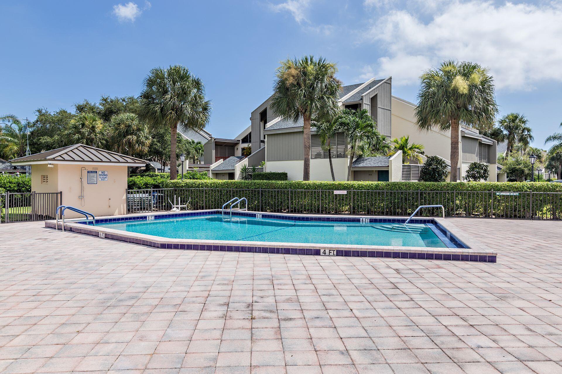 POOLSIDE VILLAS AT THE RACQUET CLUB CONDO FILE - Residential Lease