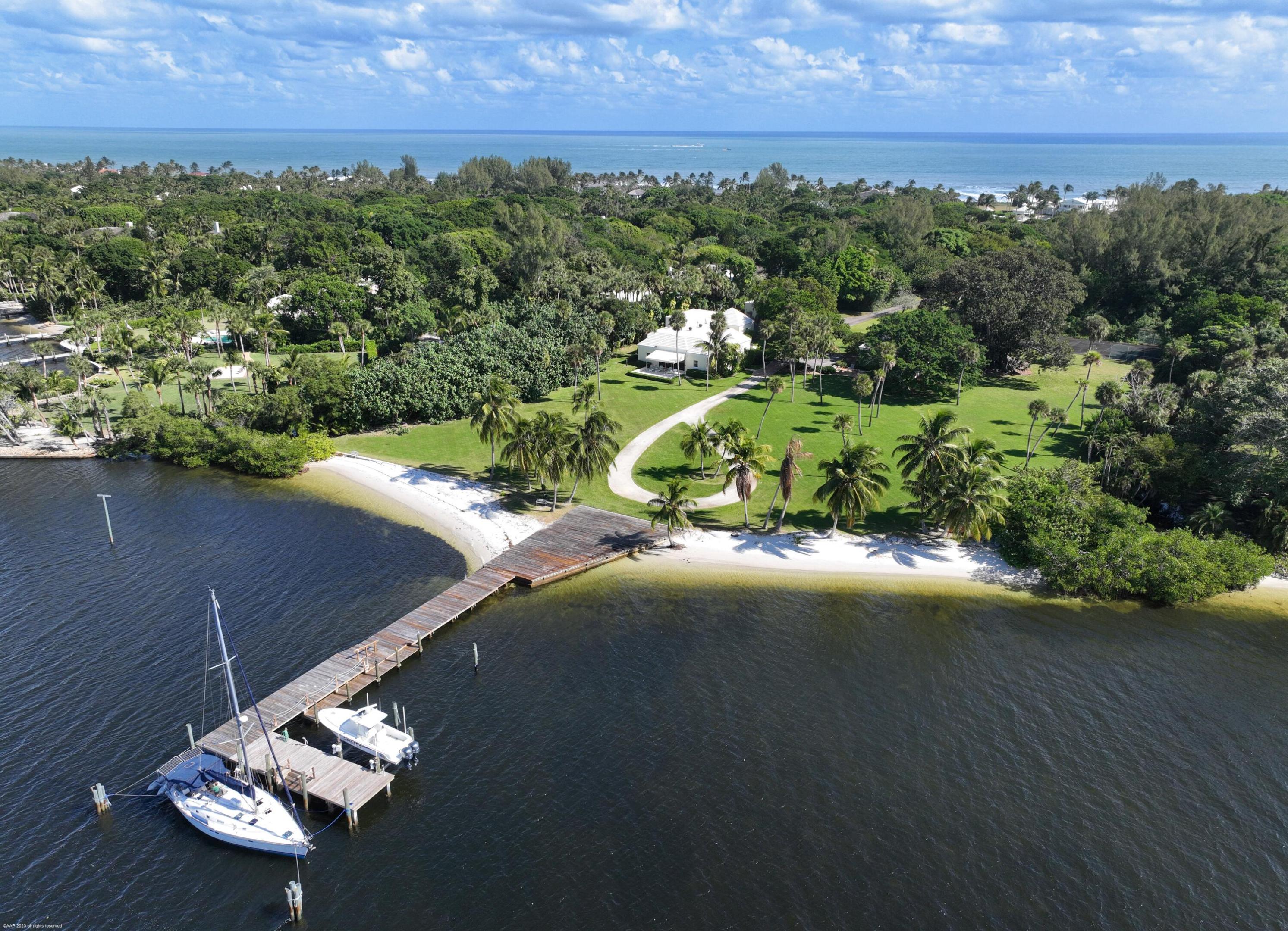 JUPITER ISLAND - Residential