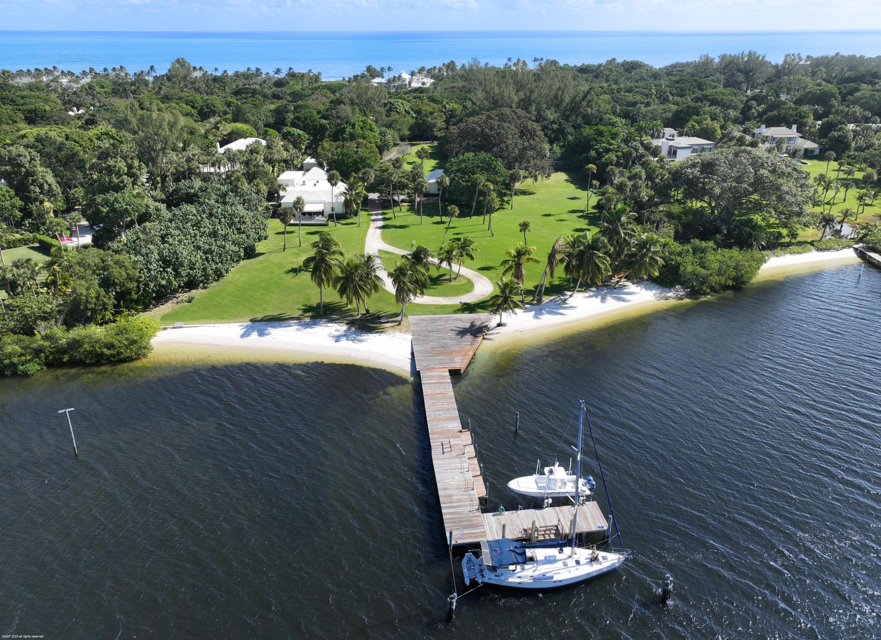 JUPITER ISLAND - Residential