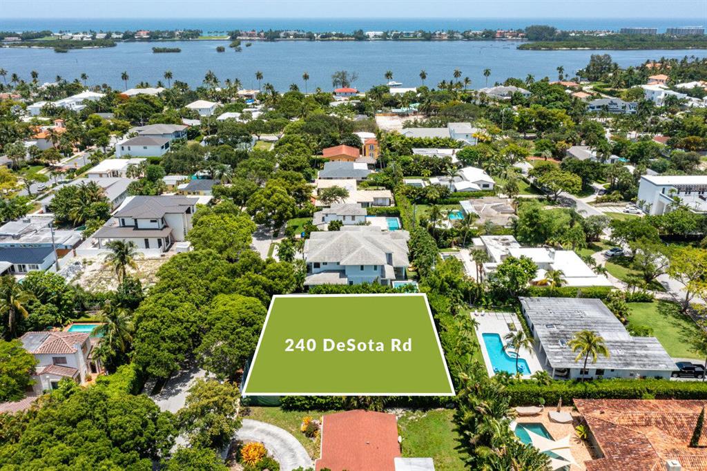 EDGEWATER - Residential