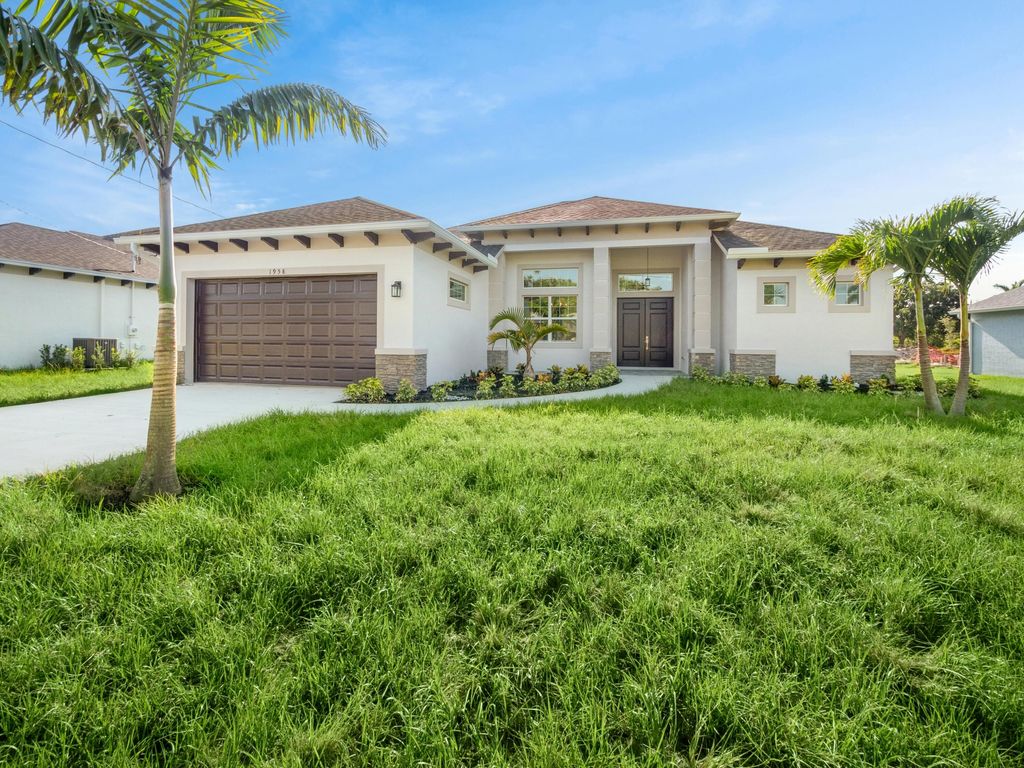 Photo of 1958 SE Gaskins Circle Cir, Port St Lucie, FL 34952 (MLS # R10809640)