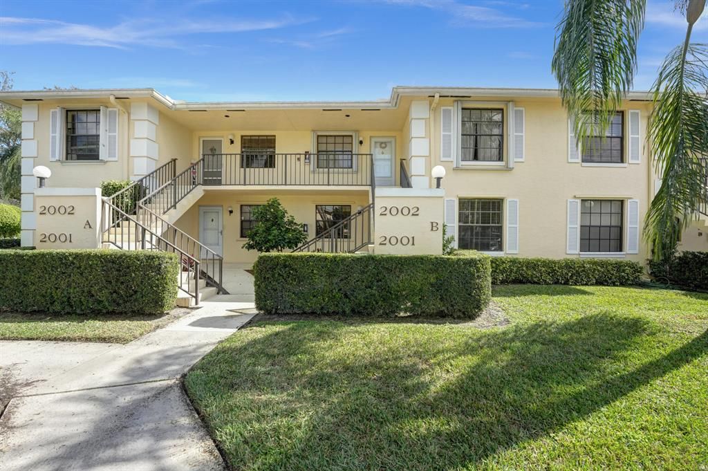 Photo of 2001 Keystone Drive S #B, Jupiter, FL 33458 (MLS # R10862780)