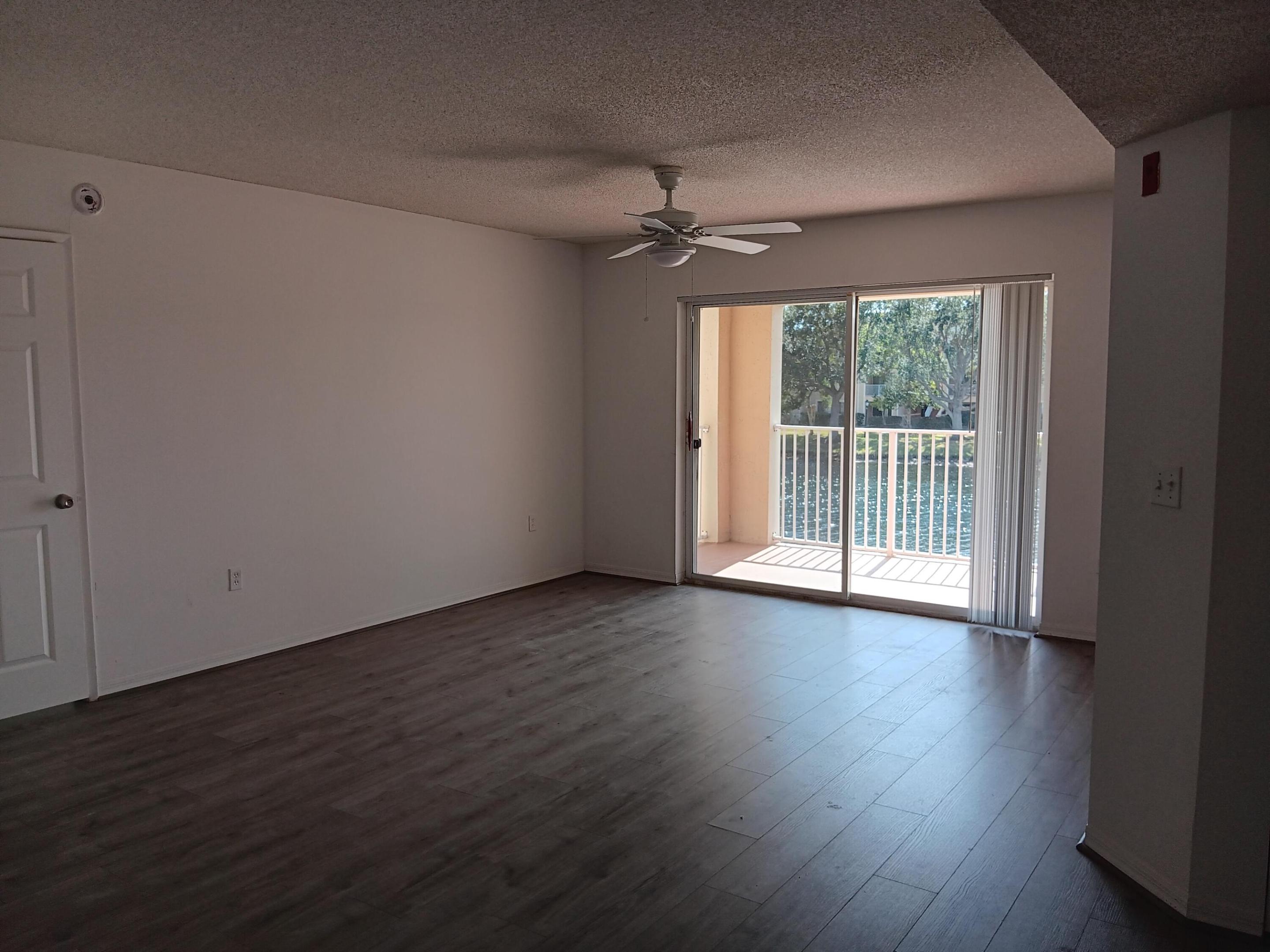 LAGUNA OF VERO BEACH - Residential Lease