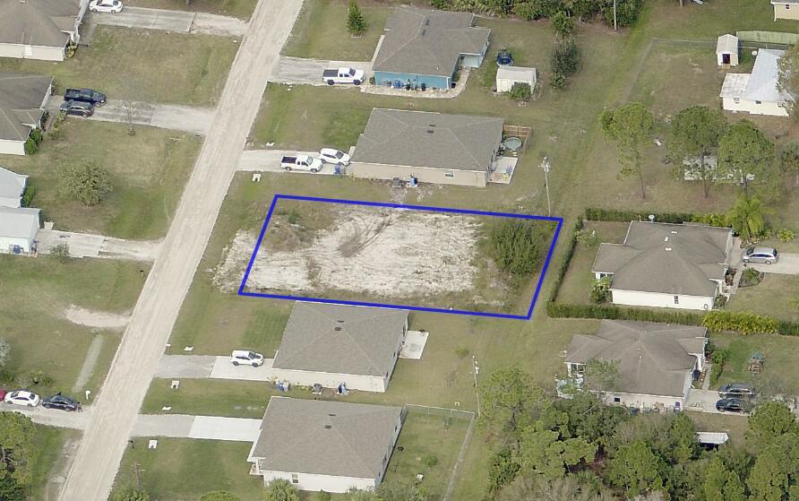 Cleared and filled lot for sale in Vero Lake Estates.Come build your dream home or pick up where the builder left off.Septic has been approved by the health and all that is needed is survery to be done anbd approved by City Works.Builder is selling the lot with plans.