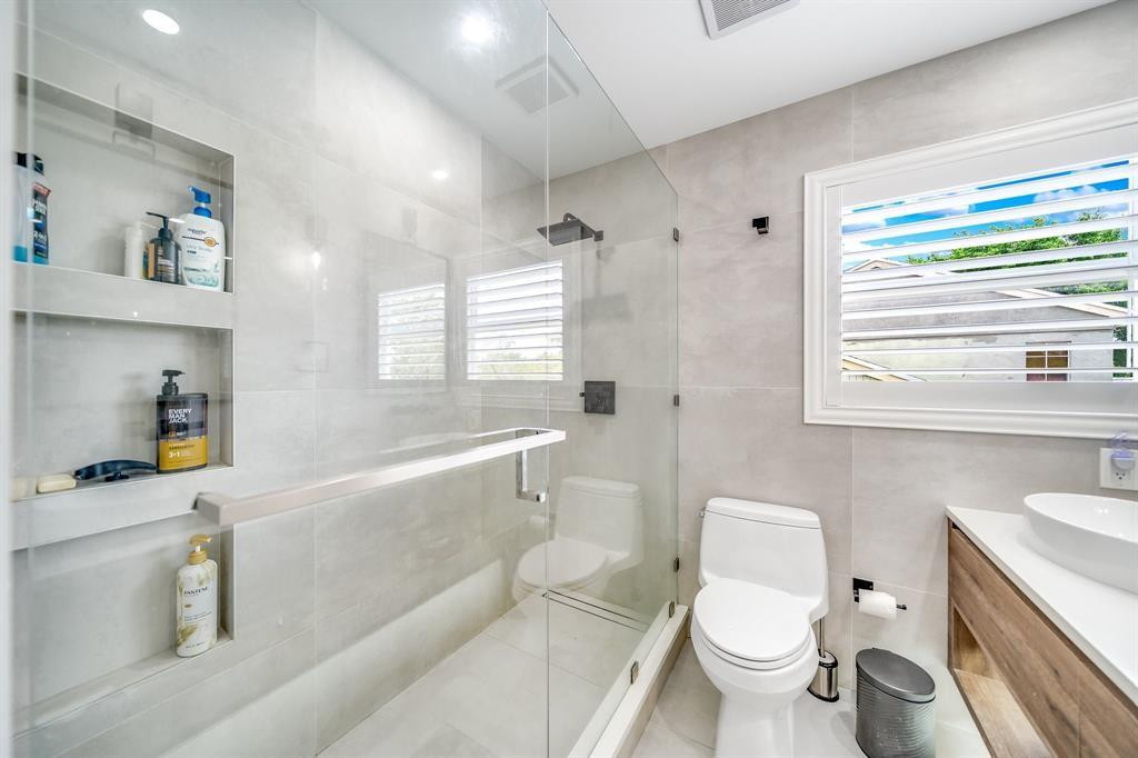 BOCA WINDS HERTIAGE - Residential Lease