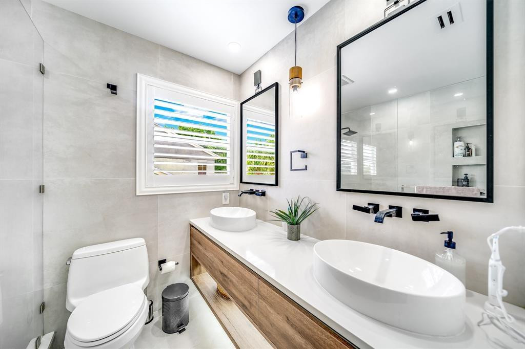 BOCA WINDS HERTIAGE - Residential Lease