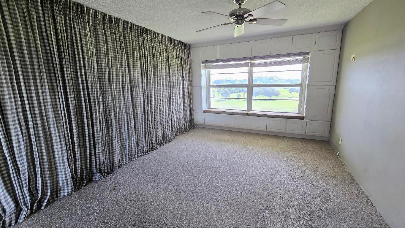 NO 5 PALM-AIRE COUNTRY CLUB - Residential