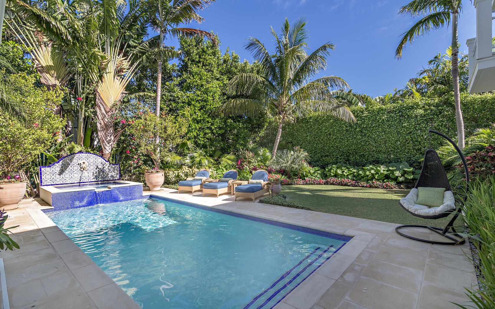 EL ENCANTO - Residential