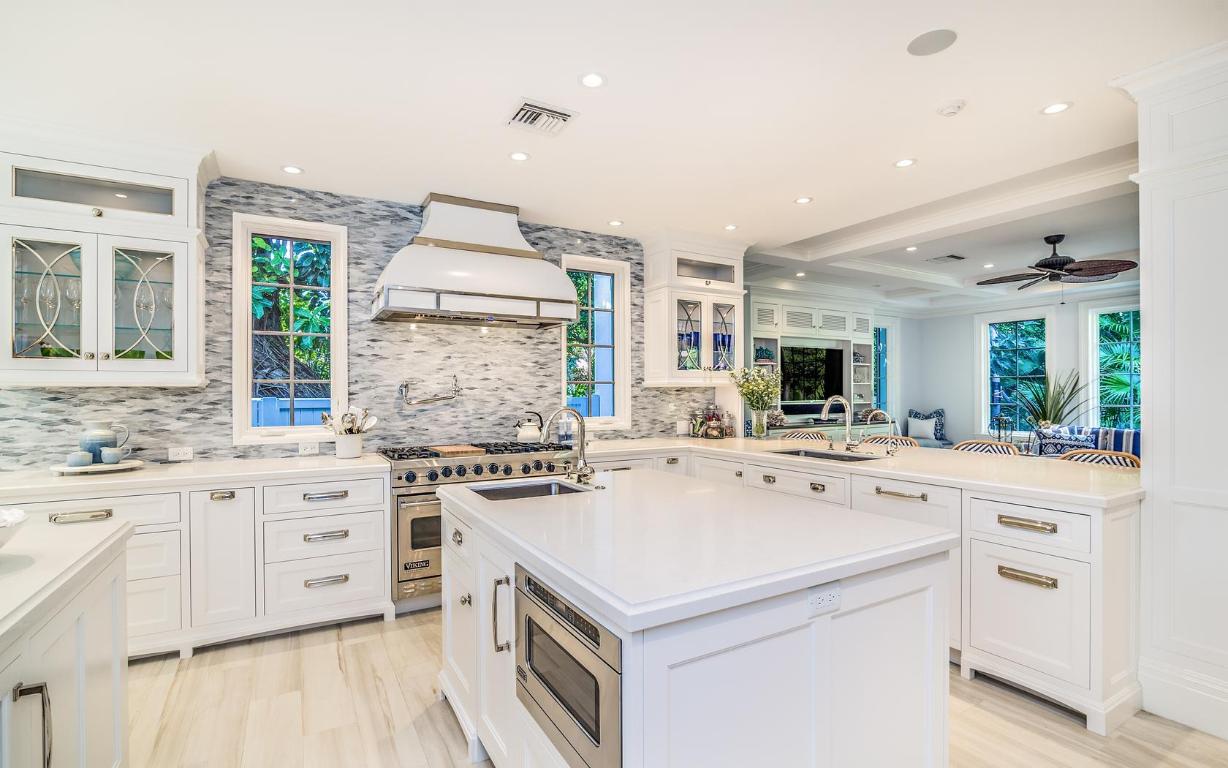 EL ENCANTO - Residential