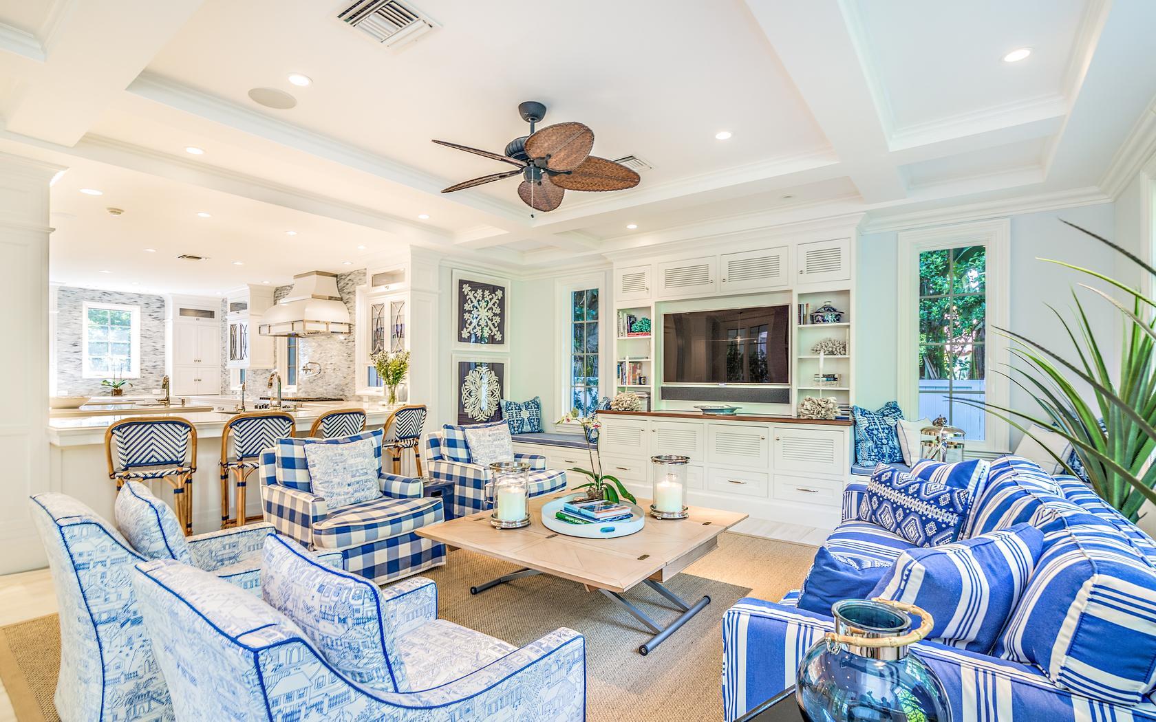 EL ENCANTO - Residential