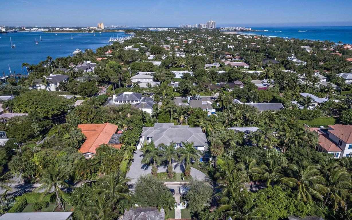 EL ENCANTO - Residential