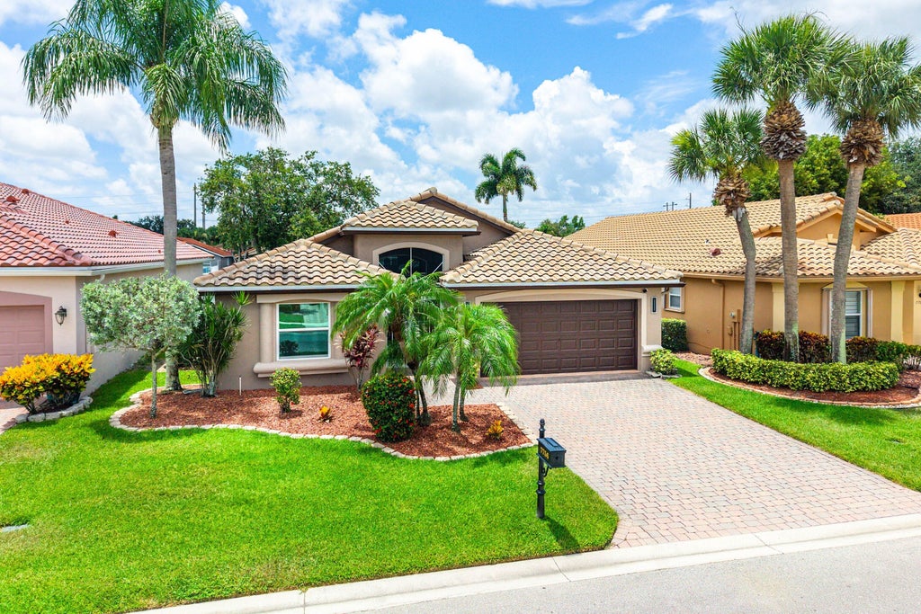 Photo of 7756 Campania Drive, Boynton Beach, FL 33472 (MLS # B26057639)
