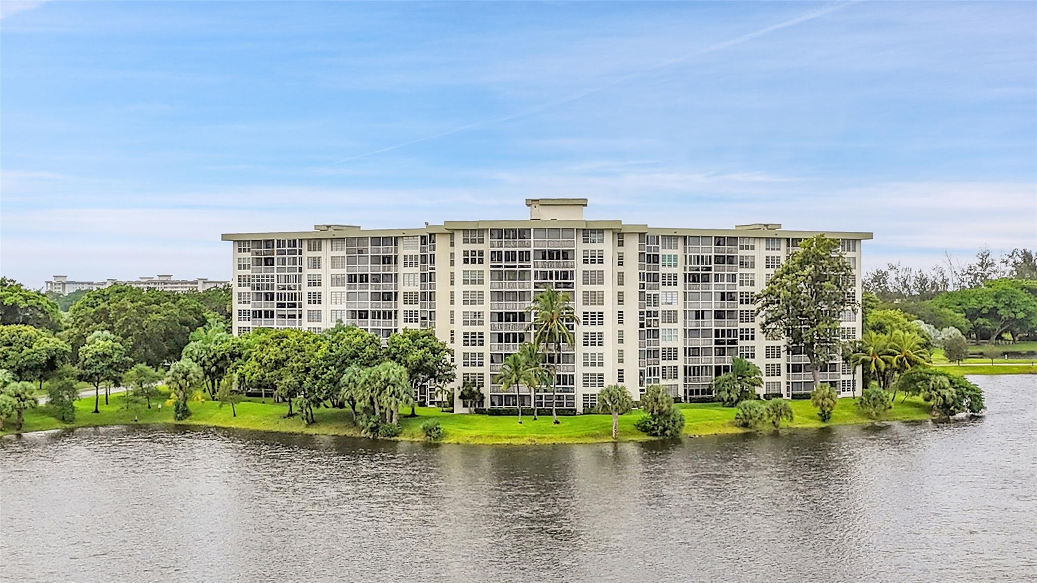 Palm-Aire Country Club - Residential
